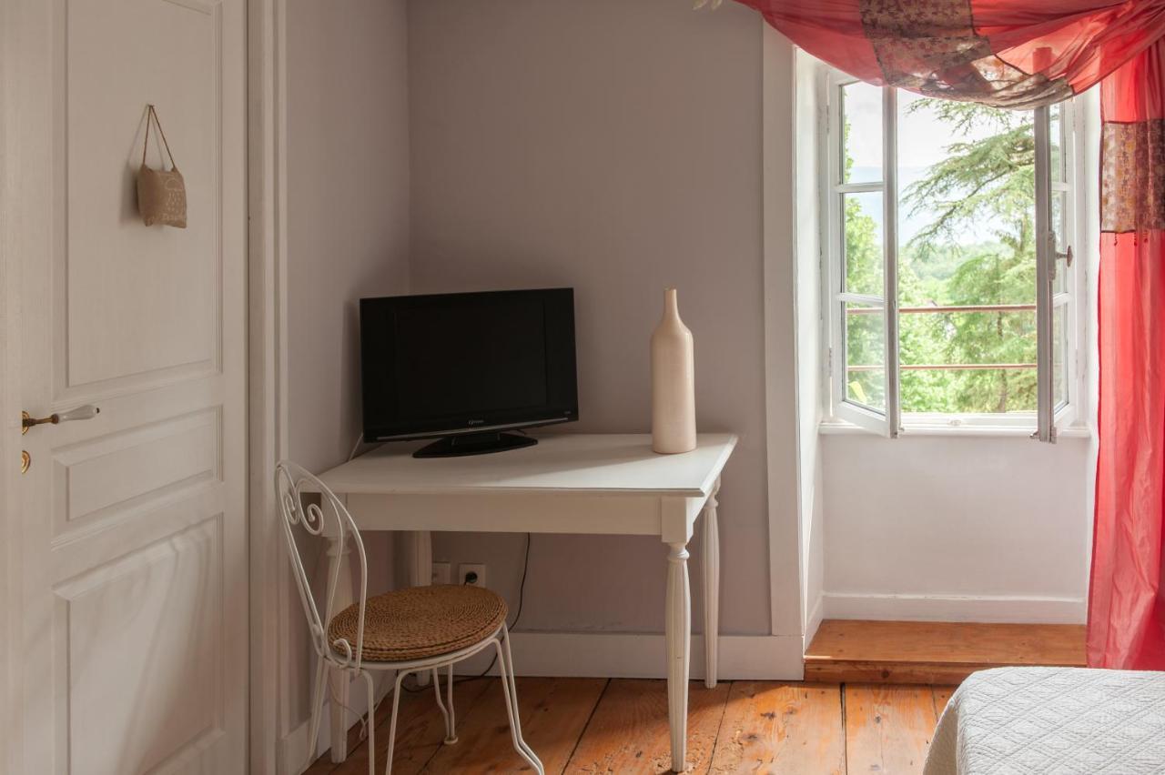 Chambres Et Table L' Echappee Bouvesse-Quirieu Dış mekan fotoğraf