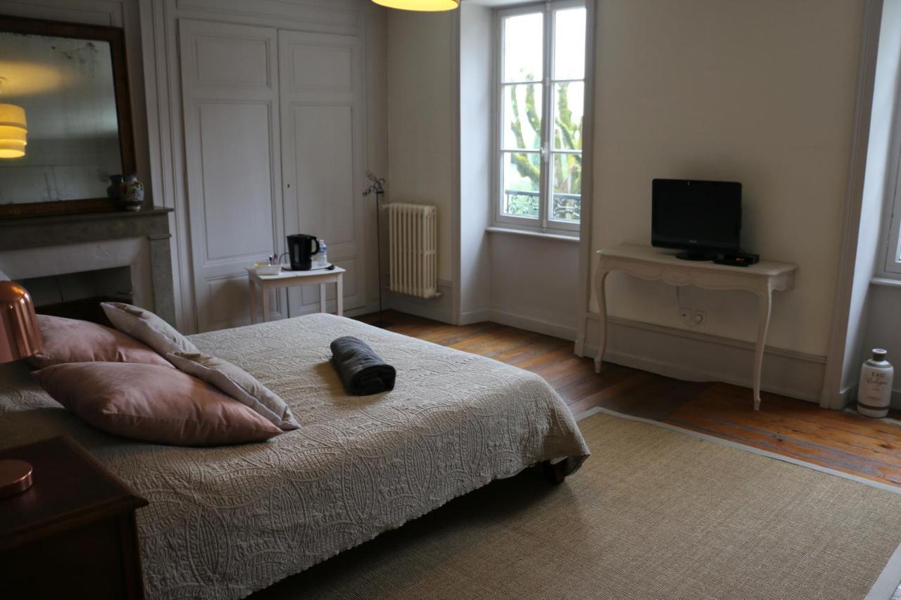 Chambres Et Table L' Echappee Bouvesse-Quirieu Dış mekan fotoğraf