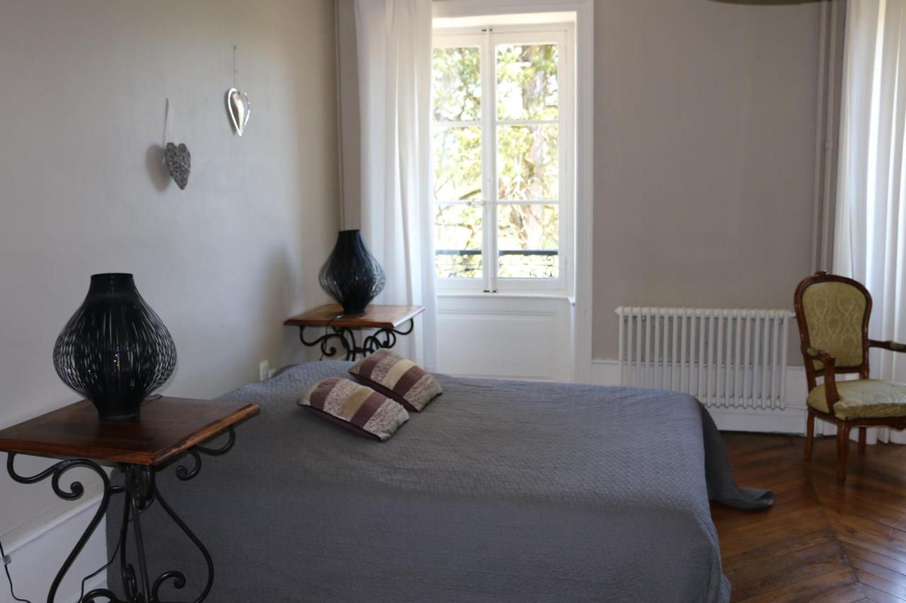 Chambres Et Table L' Echappee Bouvesse-Quirieu Dış mekan fotoğraf
